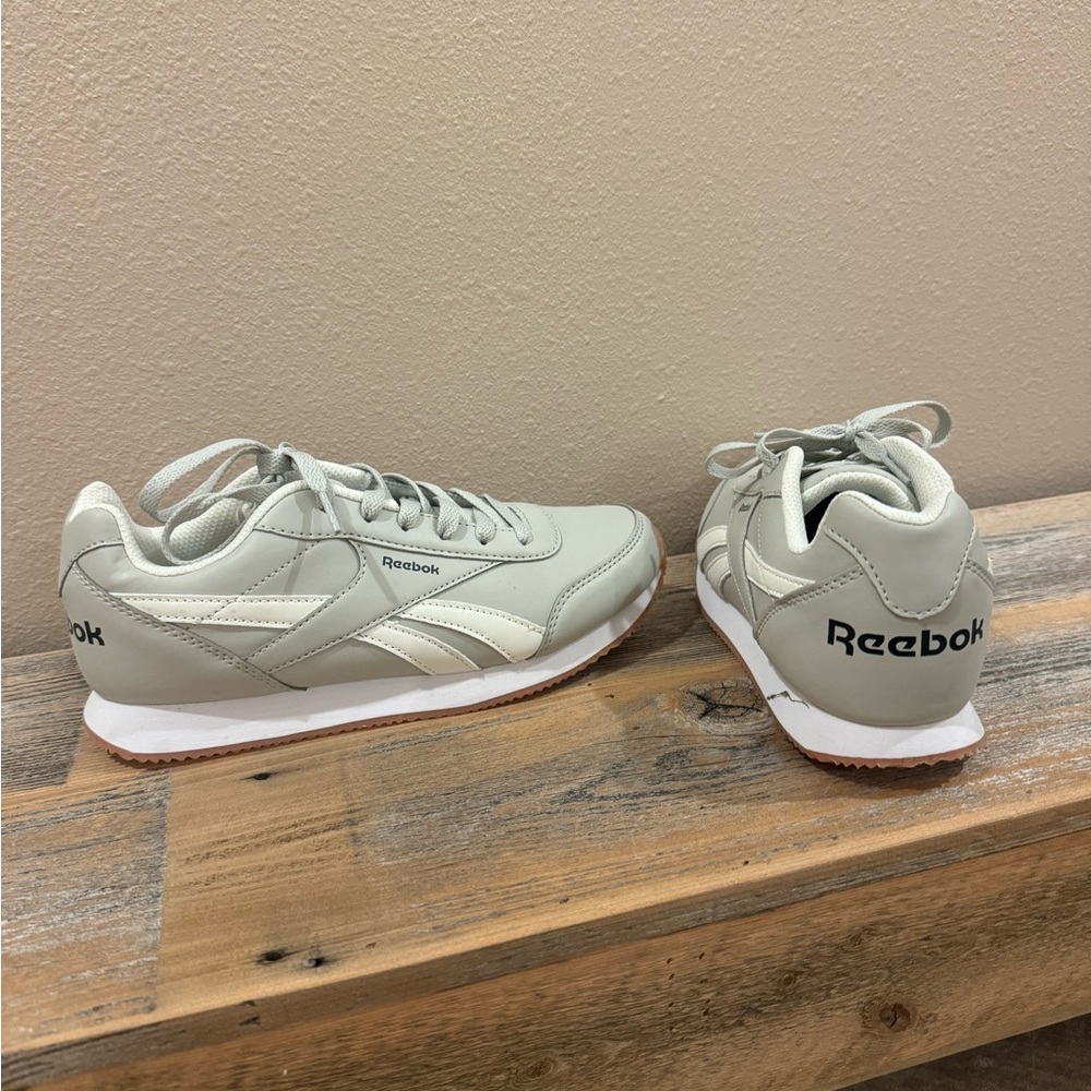 Reebok Women's Sneakers in Gray and White